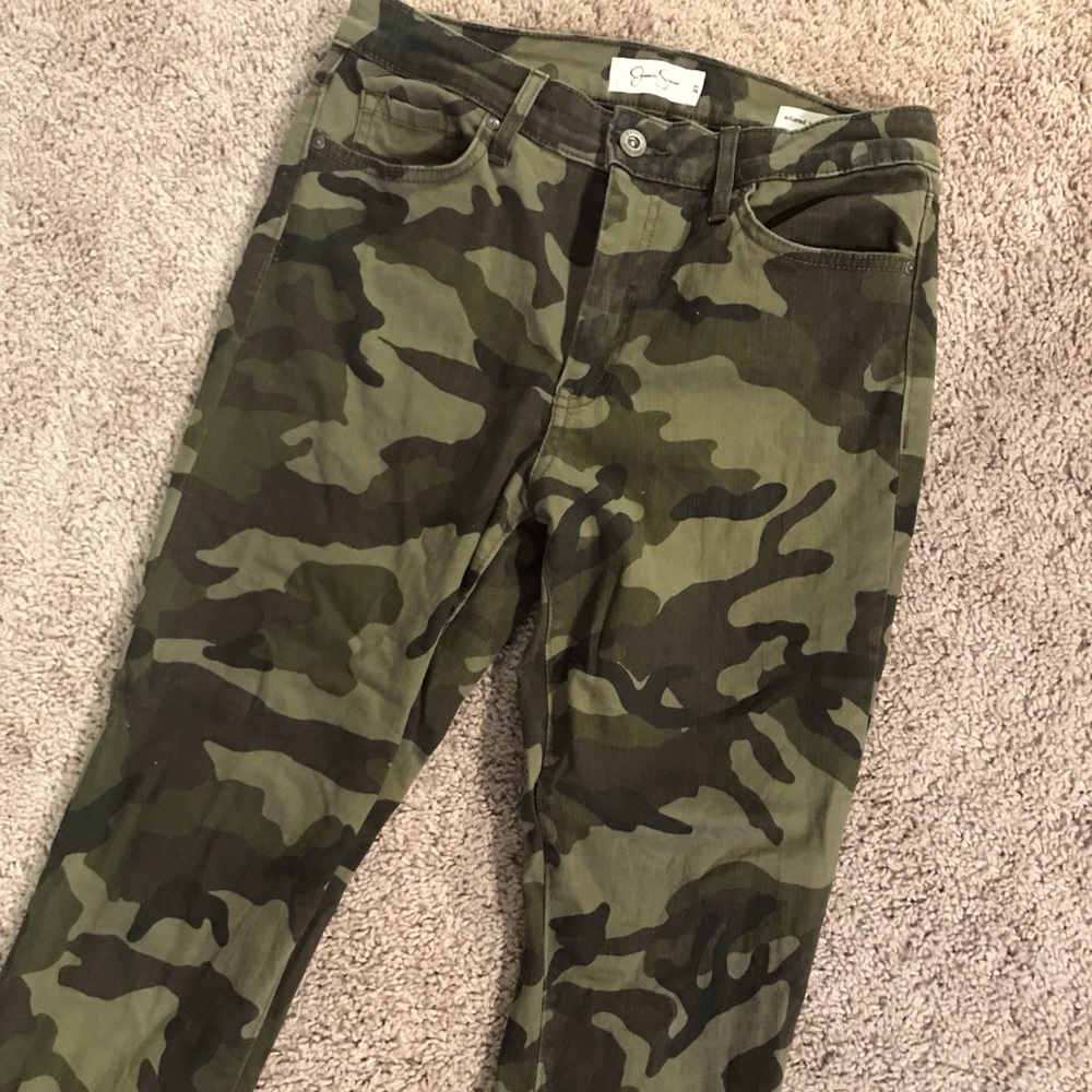 Size 27 Jessica Simpson Kiss Me Super Skinny
